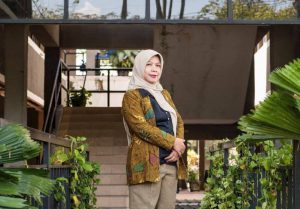 Dr Dewi Hidayati SSi MSi, Kepala Departemen Biologi ITS